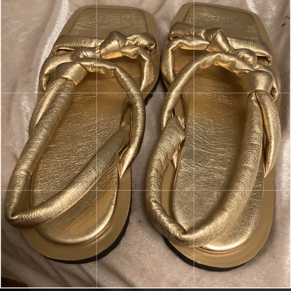 TIBI LEATHER GOLDEN SLING BACK SANDA SZ 39 - Picture 5 of 10